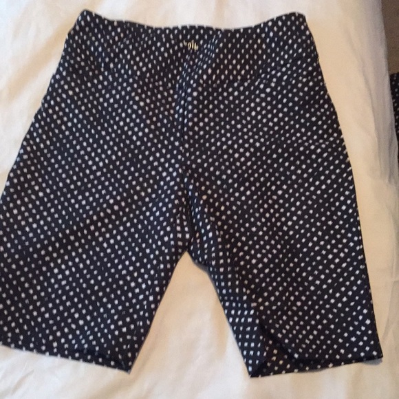 Tail golf shorts and Ralph Lauren purple polo - Picture 3 of 7